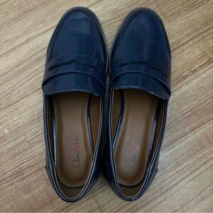 Women’s navy blue loafers